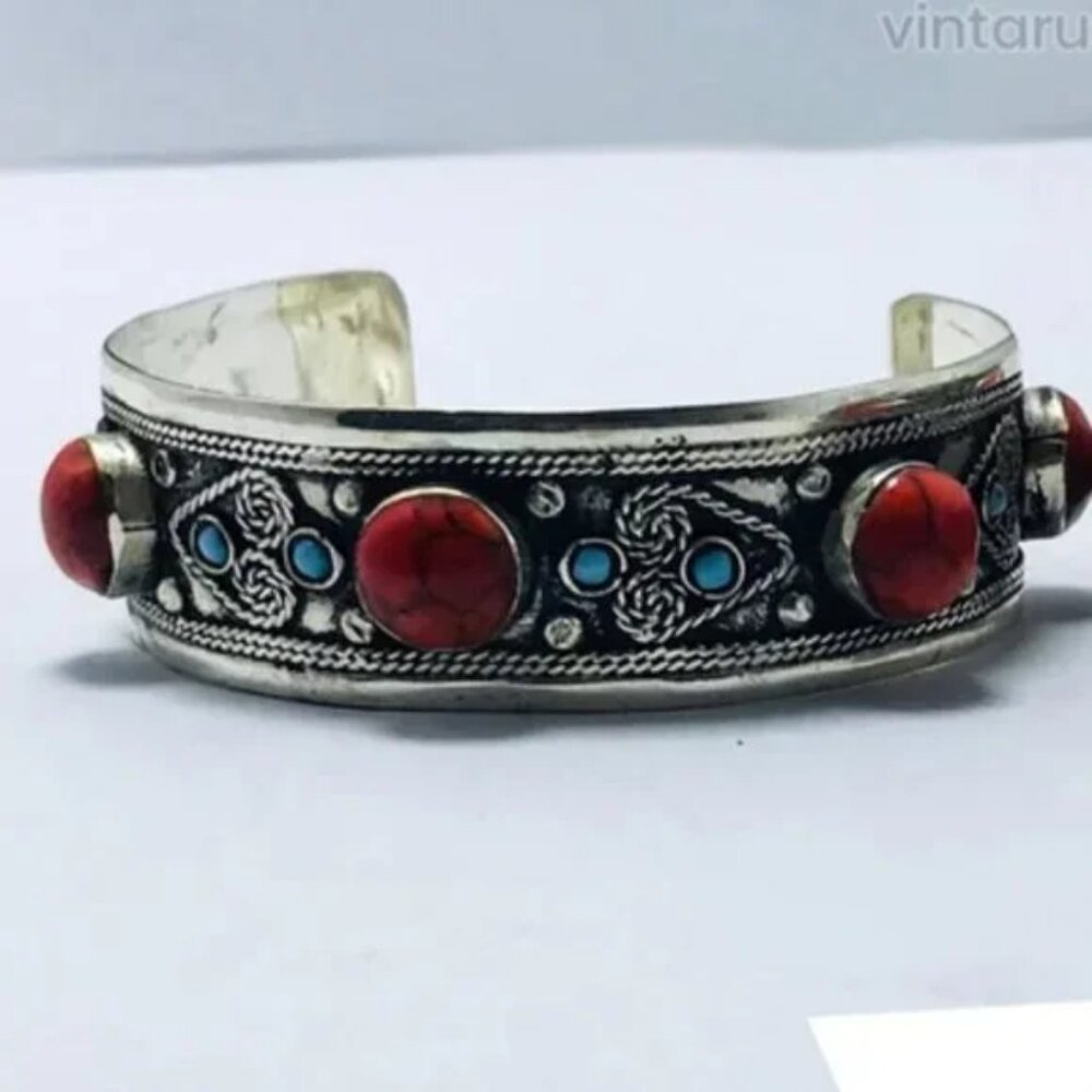 Single Handmade Kuchi Silver Cuff Bracelet: Tribal Boho Statement Jewelry - Picture 5 of 7